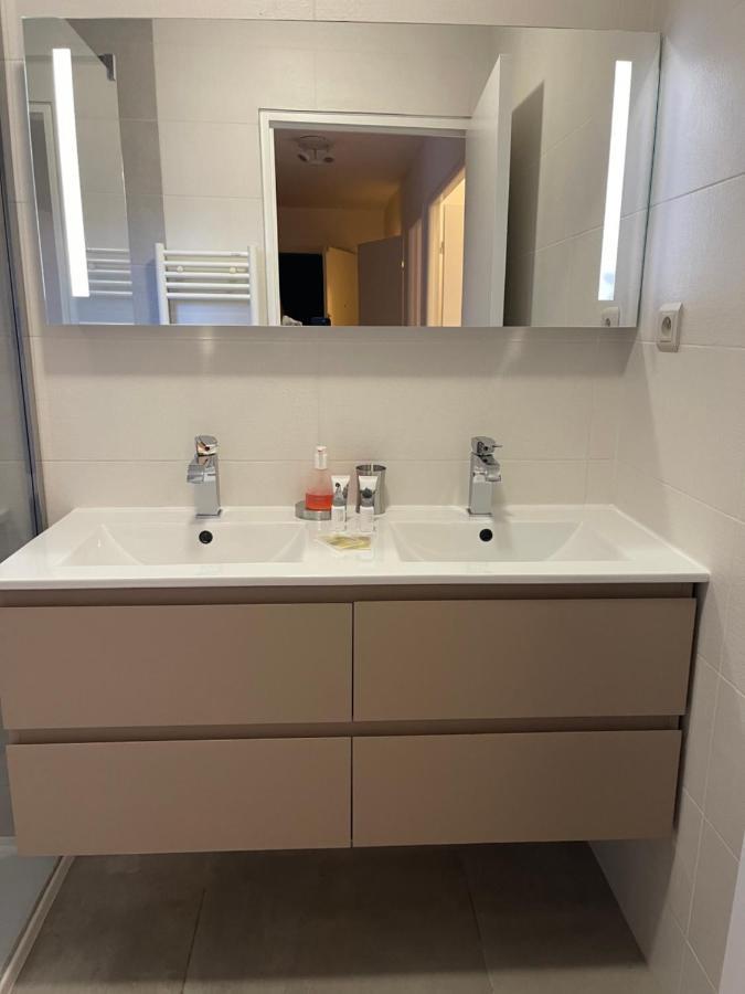 Domaine D'Ahmosis, Modern 2 Bedrooms Refurbished Apartment, F3 Moderne Fraichement Renove Le Cannet Dış mekan fotoğraf
